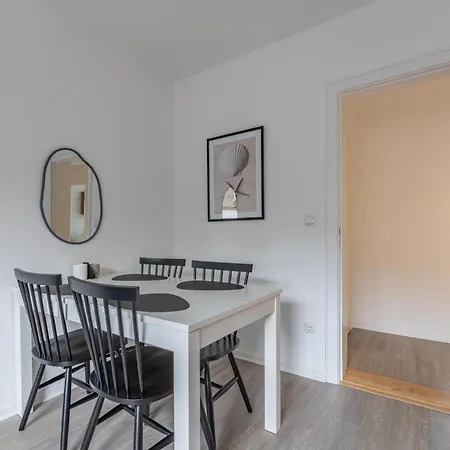 Home4stays - Apartmenthaus In * 新明斯特