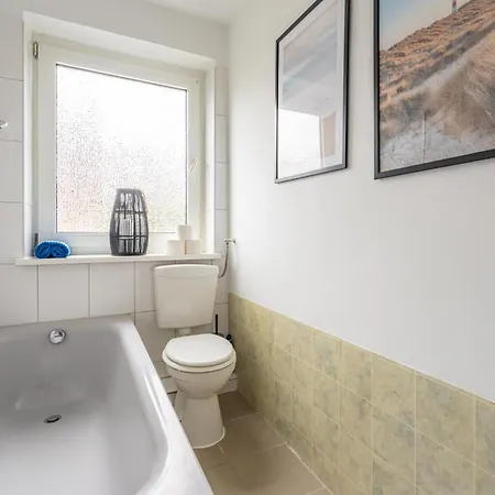 Home4stays - Apartmenthaus In *