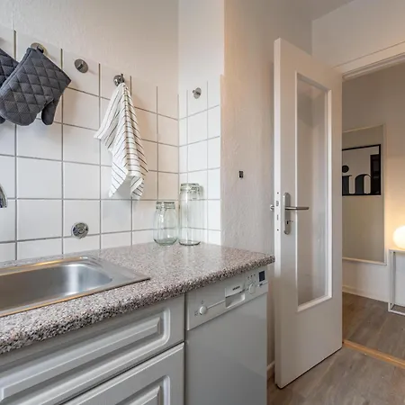 Home4stays - Apartmenthaus In 新明斯特