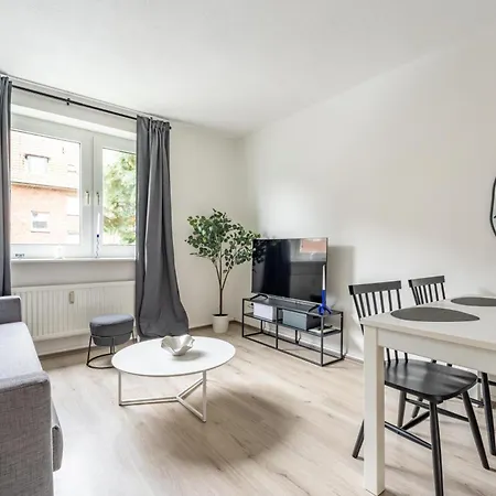 Home4stays - Apartmenthaus In * 新明斯特