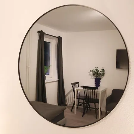 Home4stays - Apartmenthaus In *
